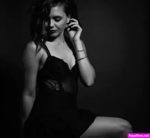 Alexandra Chando OnlyFans Thumbnail #5noonSEdxr