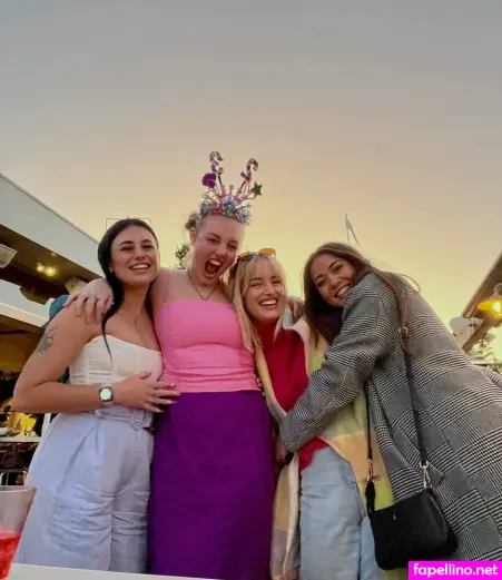 Alexandra Croft OnlyFans Thumbnail #2dQYsxf4Mq