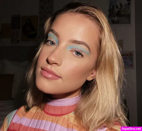 Alexandra Croft OnlyFans Thumbnail #UfB3u2RO6j