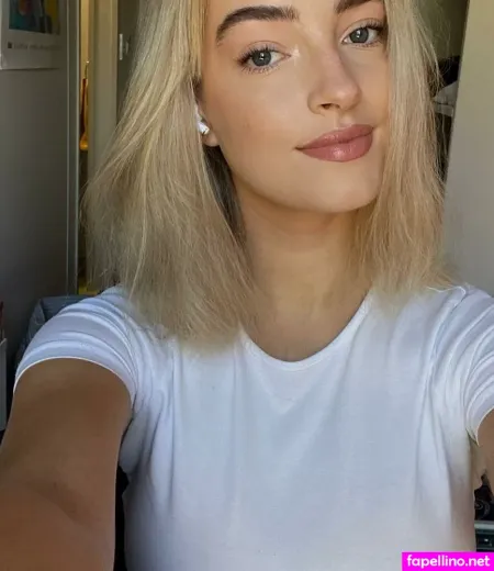 Alexandra Croft OnlyFans Thumbnail #muOkPPLKW5