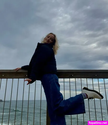 Alexandra Croft OnlyFans Thumbnail #yNyxv32Twt