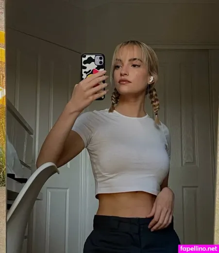 Alexandra Croft OnlyFans Thumbnail #yaMq5mQxVq