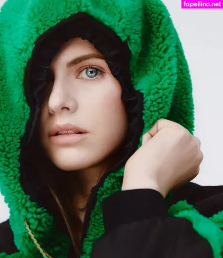 Alexandra Daddario OnlyFans Thumbnail #8edT1twY1X