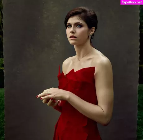 Alexandra Daddario OnlyFans Thumbnail #d2yFPzxgQQ