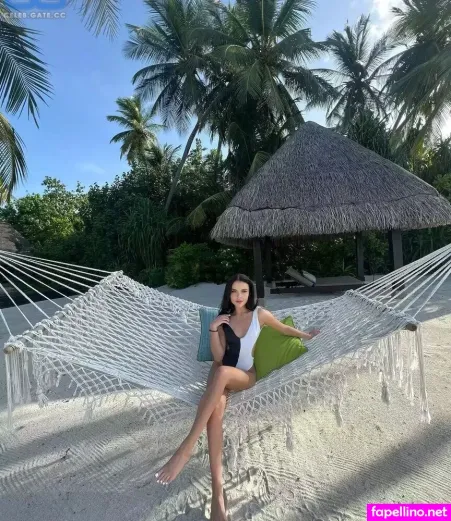 Alexandra Ian OnlyFans Thumbnail #6p1ziNIkym