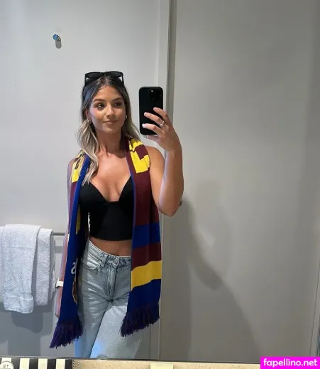 Alexandra Jolly OnlyFans Thumbnail #RyyDMAUXAa