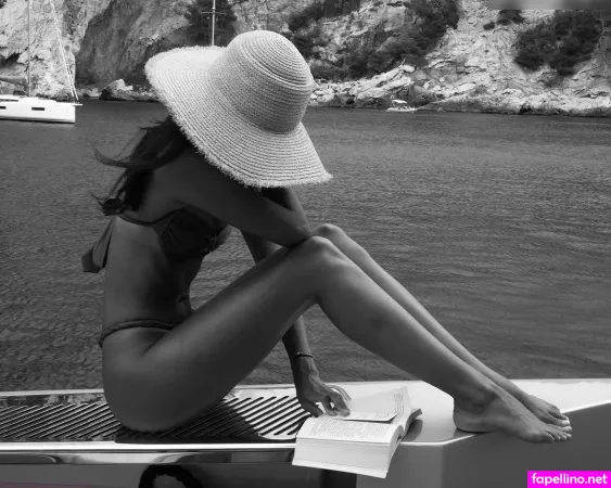 Alexandra Malena Saint Mleux OnlyFans Thumbnail #CZxjOWoSY4