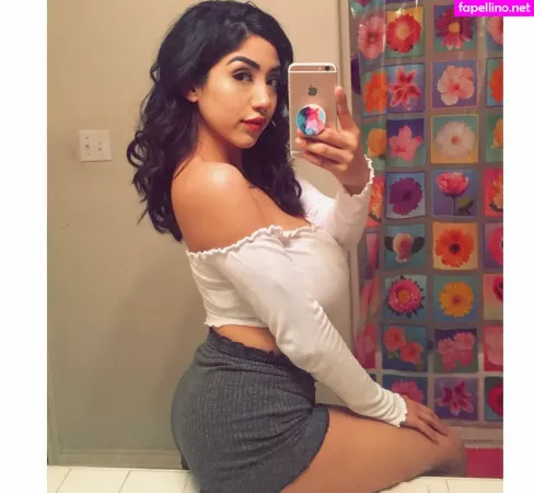Alexandra Nicole OnlyFans Thumbnail #L0ajcWGgHf