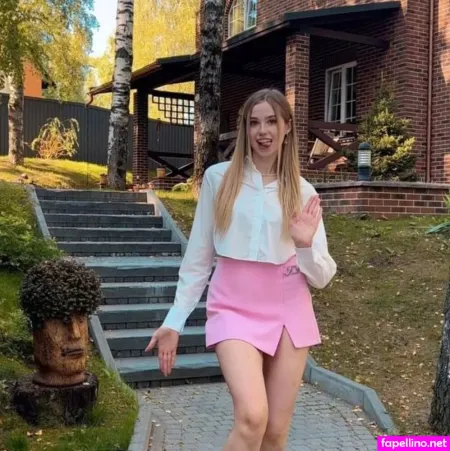 Alexandra Romanova OnlyFans Thumbnail #8ppVMcmn7y