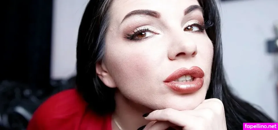 Alexandra Snow 27 OnlyFans Thumbnail #1Df74nUmnP