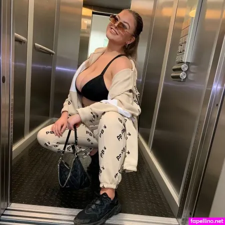 Alexandra Spencer OnlyFans Thumbnail #A740QuCdfE