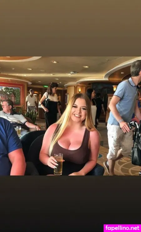 Alexandra Spencer OnlyFans Thumbnail #WtZsL5Xe2D