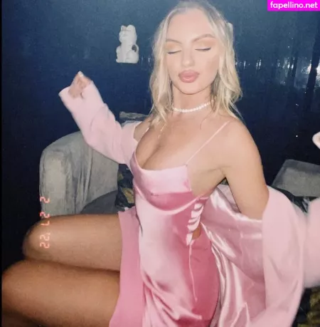 Alexandra Stan OnlyFans Thumbnail #IKSr7E4v98