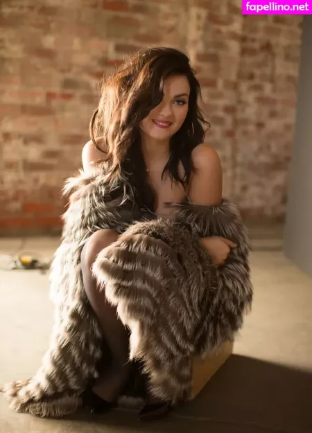 Alexandra Tyler OnlyFans Thumbnail #xzzHvudrIC