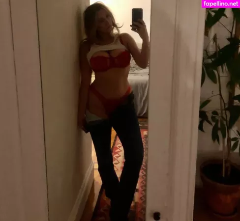Alexandra Vreeland OnlyFans Thumbnail #Yj1niSZiUz