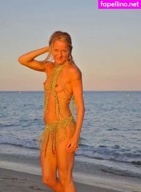 Alexandra Wennmacher OnlyFans Thumbnail #l8MRLx5XdF