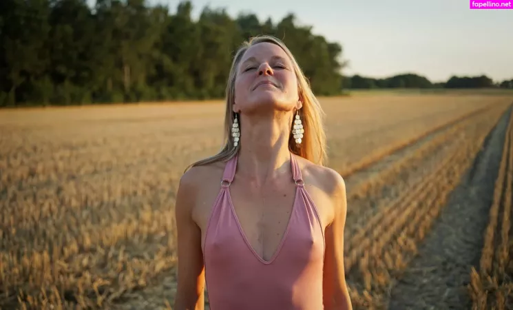 Alexandra Wennmacher OnlyFans Thumbnail #qv4iO6Fbde
