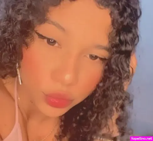 Alexandra05 R OnlyFans Thumbnail #REgUj8yOc8