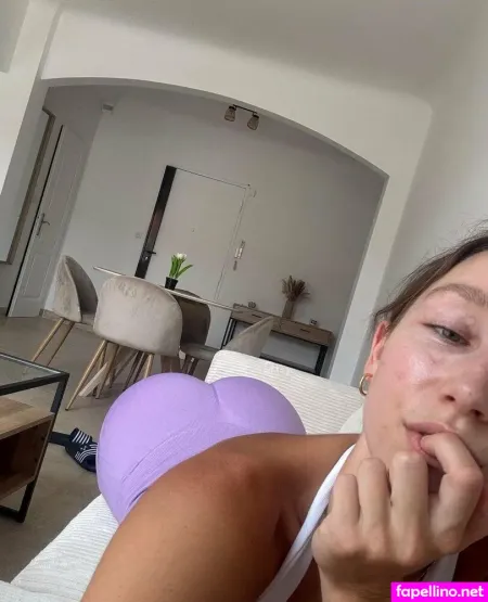 Alexandra977 OnlyFans Thumbnail #1CJYNIDal3
