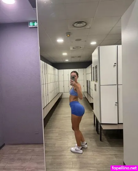 Alexandra977 OnlyFans Thumbnail #XNbtU4pBc4