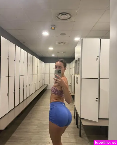 Alexandra977 OnlyFans Thumbnail #XnDEEqhqMN