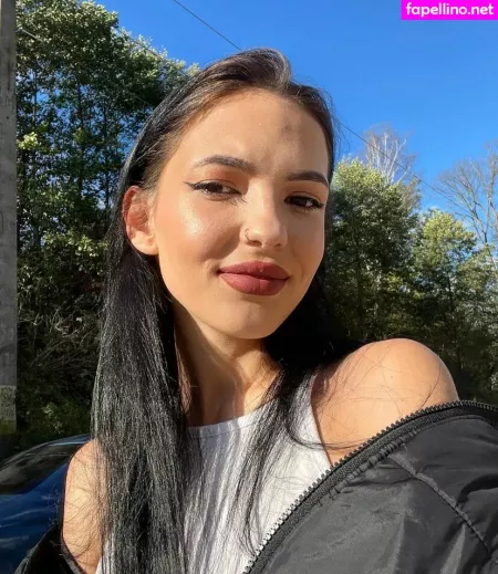Alexandragalatan OnlyFans Thumbnail #ByYyAJcktZ