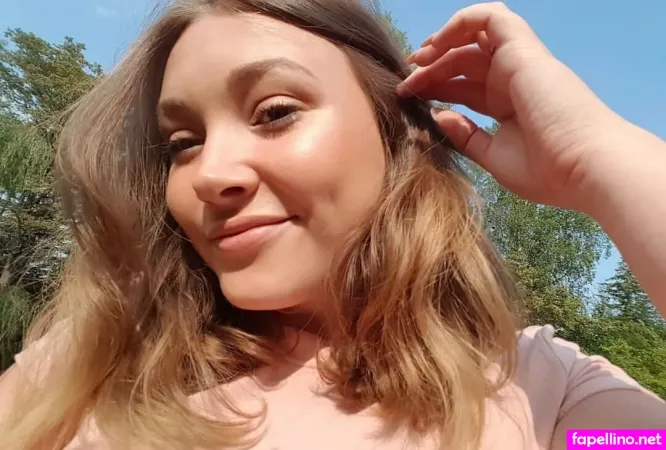 Alexandrarose X OnlyFans Thumbnail #Yjy0x7bzGz