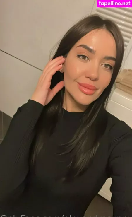 Alexandrasunny OnlyFans Thumbnail #VCaY1UfBfa