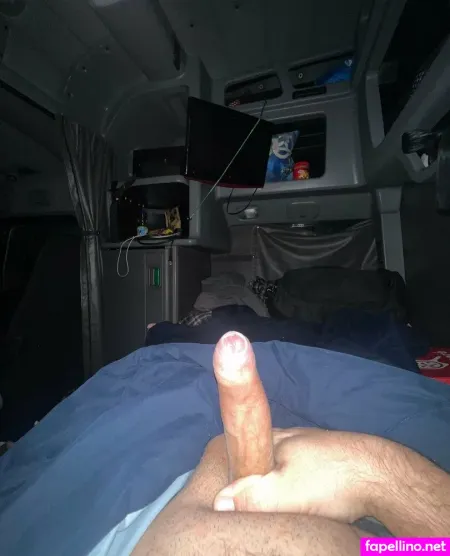 Alexandre3210 OnlyFans Thumbnail #AYkWd9ItBp