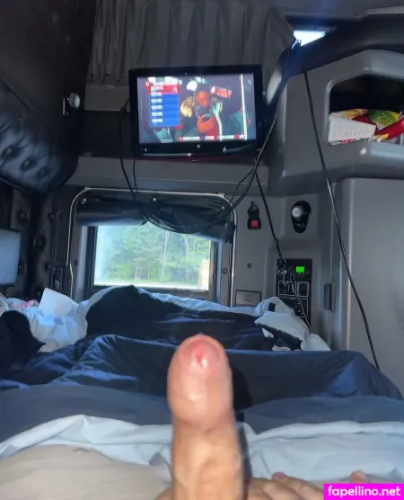 Alexandre3210 OnlyFans Thumbnail #ro16k9CSO5