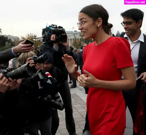 Alexandria Ocasio Cortez OnlyFans Thumbnail #1dIVdJsUgT