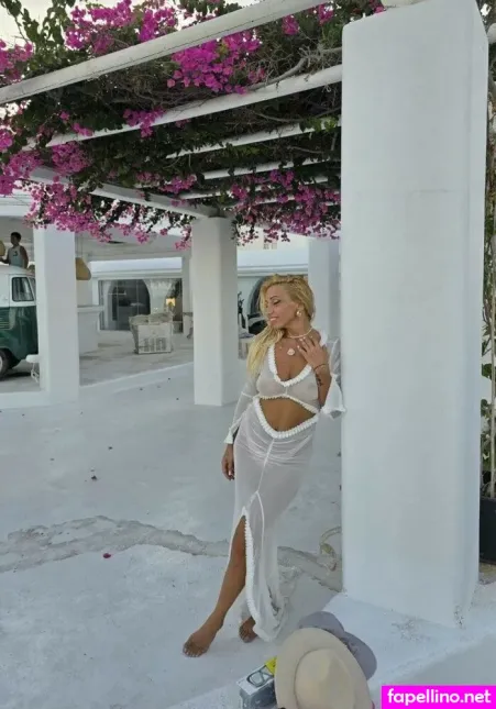 Alexandrina Ale OnlyFans Thumbnail #GKHNP11vTt