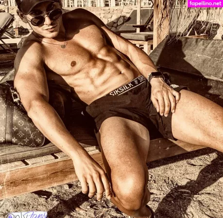 Alexandrosr OnlyFans Thumbnail #pMbPrttZtn