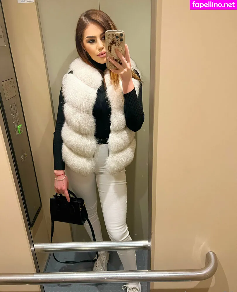 alexaon01, the._alexa01 Nude Leaked OnlyFans Photo #0kJVX50oMn