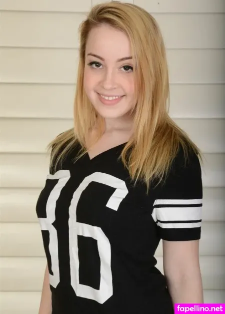 Alexia Gray 1 OnlyFans Thumbnail #ApaIY45XnA