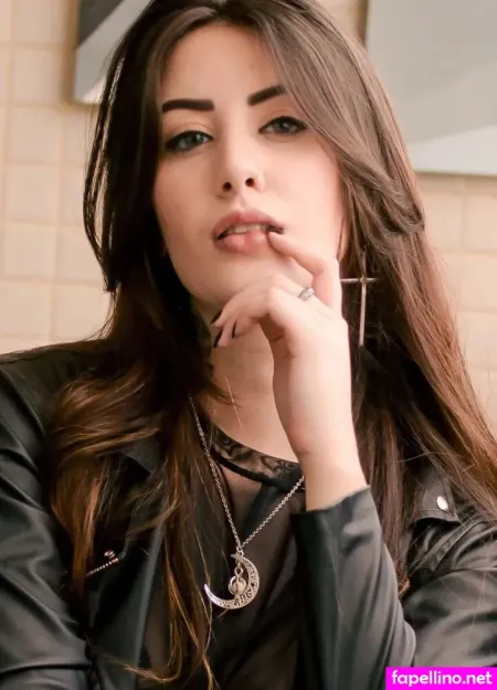 Alexialoren OnlyFans Thumbnail #2umaYmZ3wF