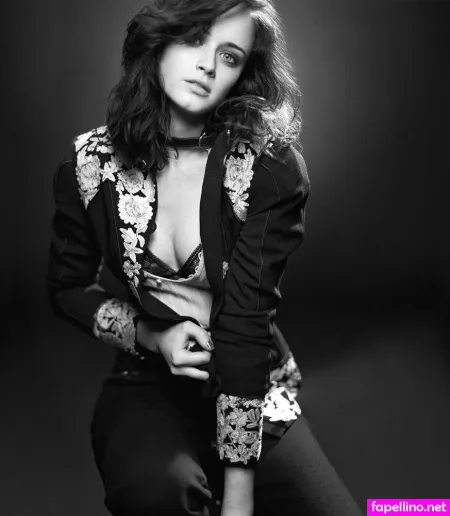 Alexis Bledel OnlyFans Thumbnail #XcH12ua4IN