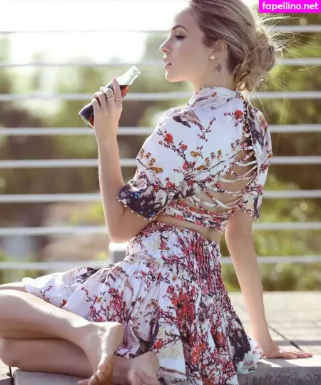 Alexis Knapp OnlyFans Thumbnail #uVYFC8wZXM