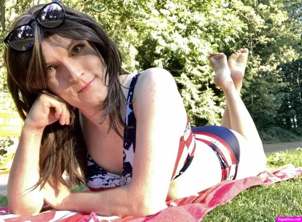 Alexis Night Main Profile Photo