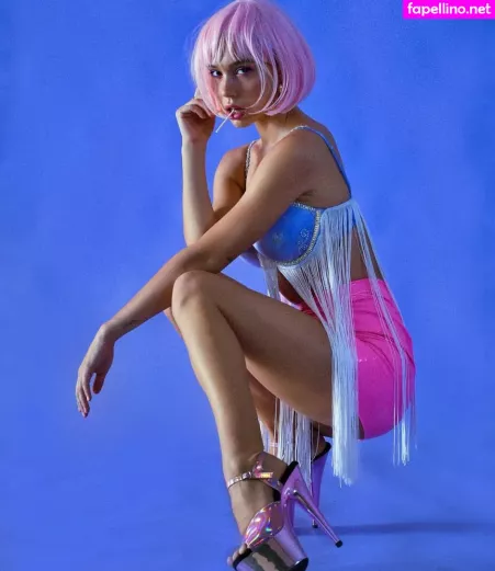 Alexis Ren OnlyFans Thumbnail #DMStRdCp7w