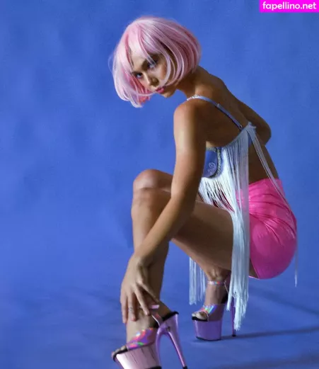 Alexis Ren OnlyFans Thumbnail #dQAKccYFj2