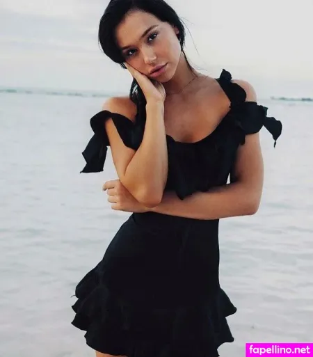 Alexis Rene Glabach OnlyFans Thumbnail #y24sUL2Qy1