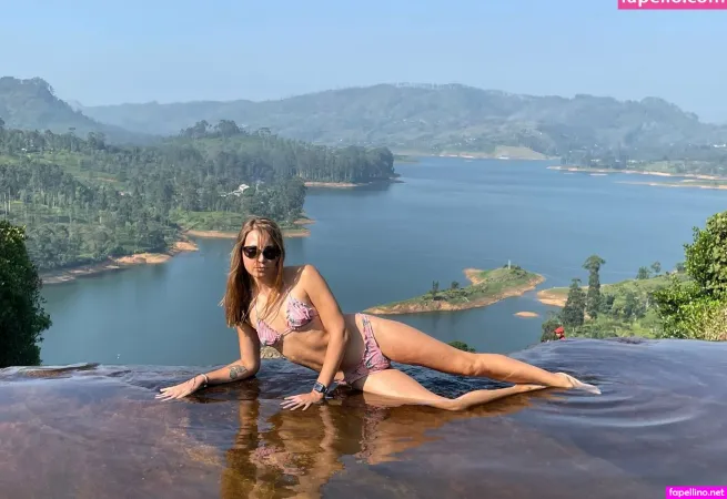 Alexis Yoga OnlyFans Thumbnail #p9o8PebMA9