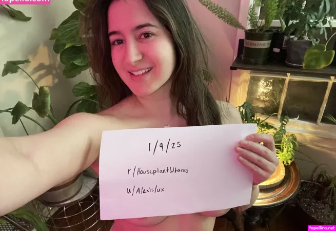 Alexislux OnlyFans Thumbnail #PpiOFxPDdR