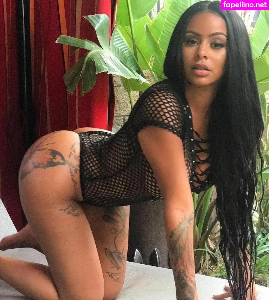 alexisskyy_ Nude Leaked OnlyFans Photo #iyzeoT7j3S