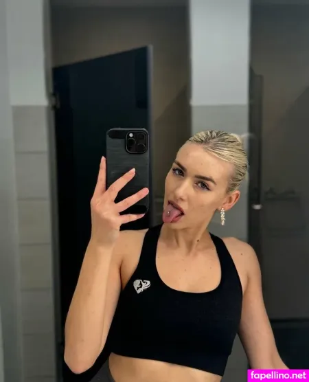 Alexmooretv OnlyFans Thumbnail #6EUMrEPfzZ