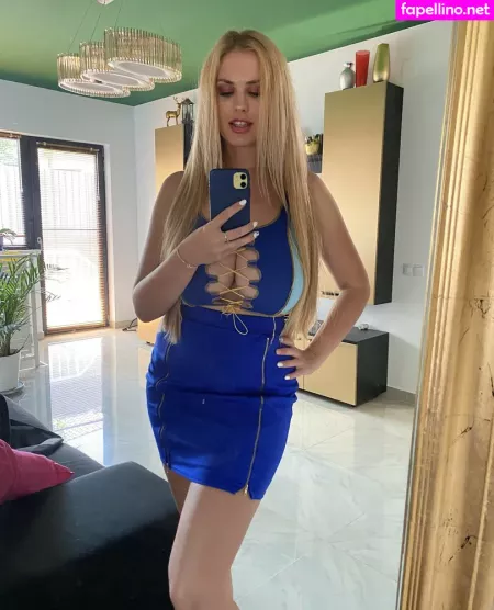 Alexsisfayefree OnlyFans Thumbnail #7y3quuFWTt