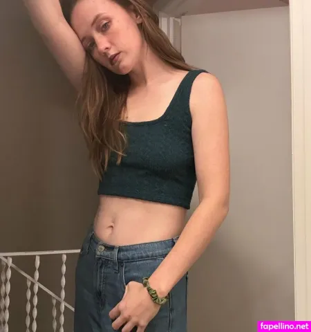 Alexxaaries OnlyFans Thumbnail #9O0PXBDtcX