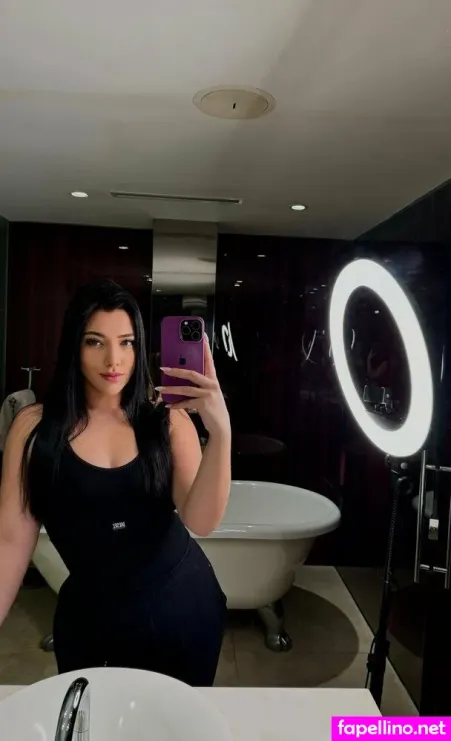 Alexxxa8 OnlyFans Thumbnail #WSo5PgSd7c