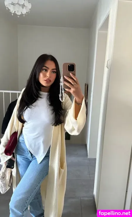 Aleyna G OnlyFans Thumbnail #FTrmT1XGU0